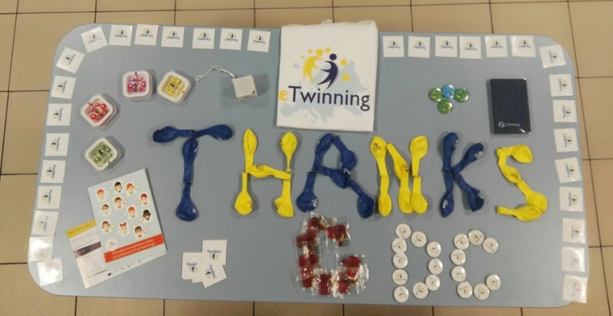 Dostali jsme od eTwinning.cz dárečky